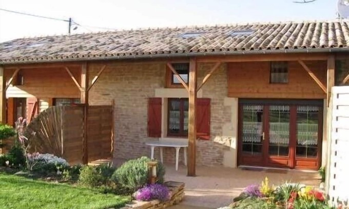 Lezay Cottage | Cottage 3 stars, in Poitou-Charentes. available all year round.