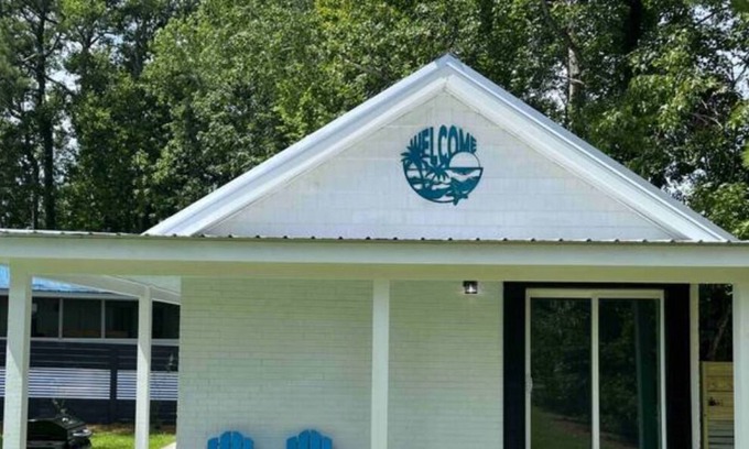 Garden City Cottage | Cottage at the Beach