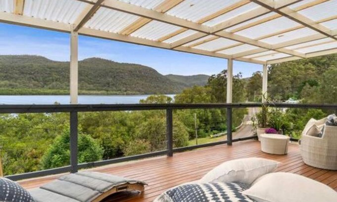 Courangra House | Cottage dAmour Waterfront, Private Pontoon Jetty