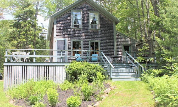 Bayville Cottage | Cottage in Boothbay Harbor - Dock Access, Tennis, Linekin Bay