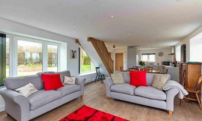 Thurlby House | Cottage in Northumberland with Riverside Walks