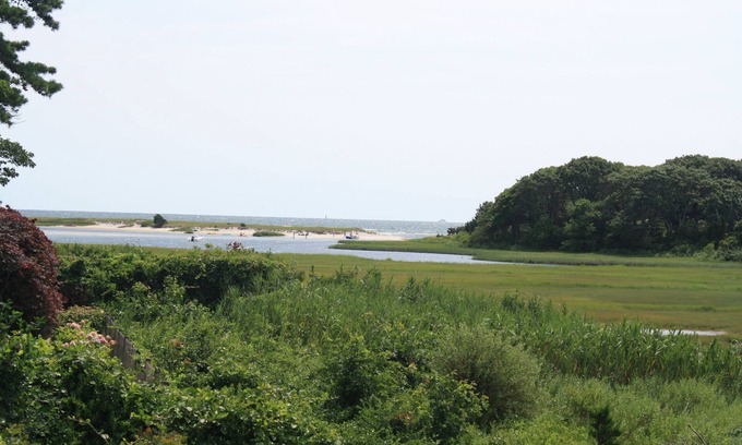 West Hyannisport Cottage | Cottage in W. Hyannisport - Water views galore!