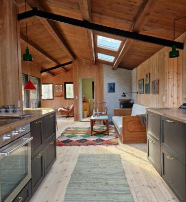 Melby House | Cottage Near Hald Beach With Large Garden