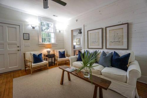 The Point House | Cottage On Carteret in the Heart of Downtown Beaufort