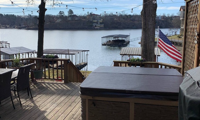 Piney Cottage | Cottage -Private Hot Tub, Fire Pit, Covered Deck, 20 steps from Lake Hamilton