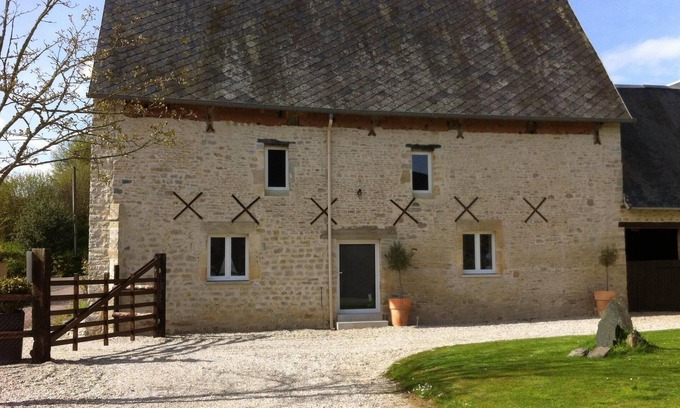 Isigny-sur-Mer Cottage | Cottage sleeps 4 near the D-Day landing beaches. Pets allowed
