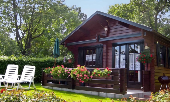 Putbus Cottage | Cottage with terrace and garden