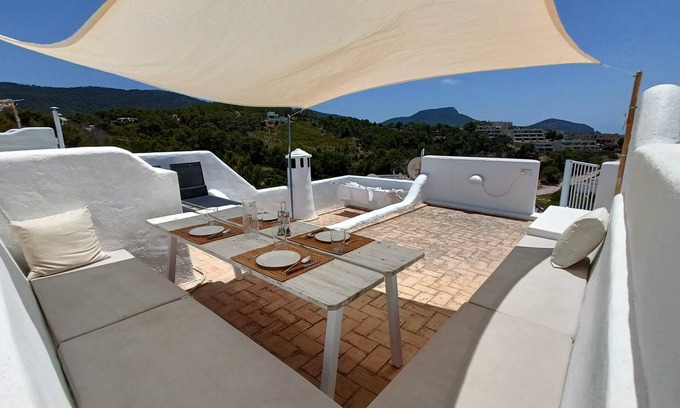 Cala Vadella House | Country-style apartment with views of Es Vedrá