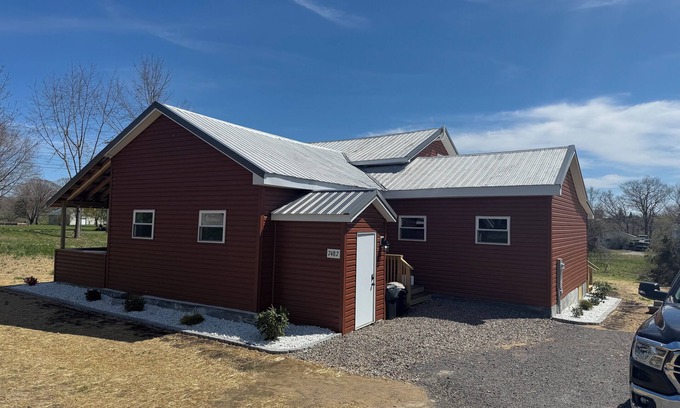 Pulaski House | Country Cottage by the Salmon River
