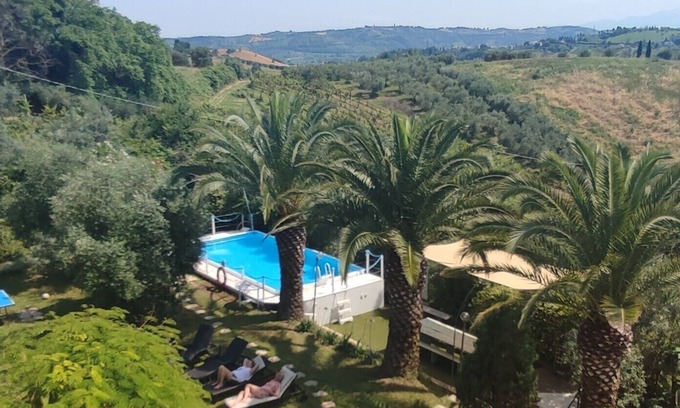 Monsampolo del Tronto House | Country house in the hills 8 km from St. Benedict of T. Mediterranean Atmosphere