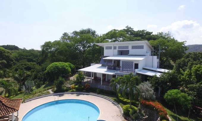 Palermo Cottage | Country Home with Private Pool