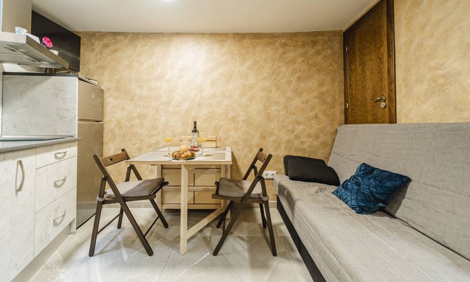Penafiel House | Country House 'Casita La Glorieta' with Mountain View, Private Garden and Wi-Fi