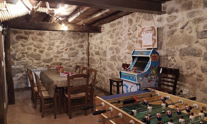 Villar de Corneja Cottage | Country Houses Walls