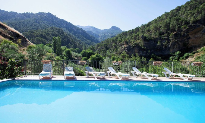 Quesada House | Country House "Finca La Noguera - Sierra Cazorla" with Mountain View & Wi-Fi