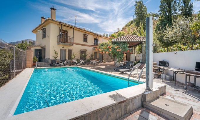 Barrio de la Vega House | Country House 'Hitos' with Mountain View, Wi-Fi and Air Conditioning