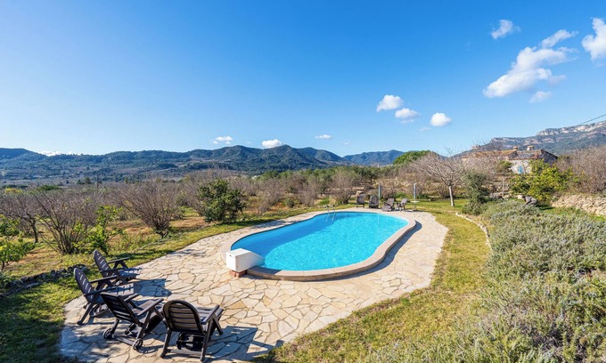 Alforja House | Country House 'Mas Fullat' with Mountain View, Wi-Fi and Air Conditioning