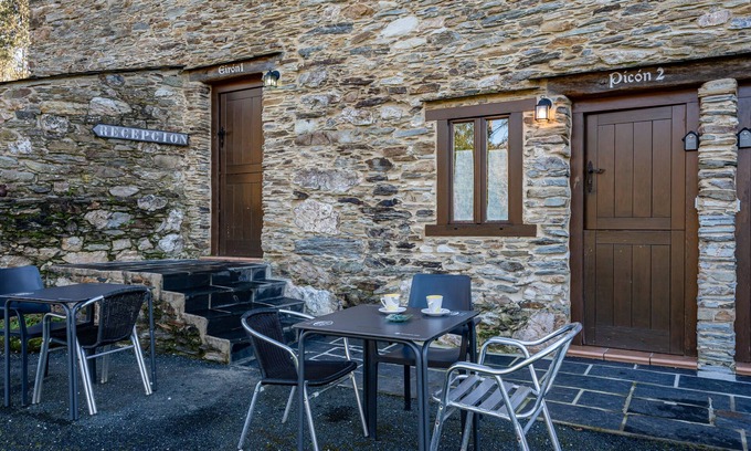 Espasante House | Country House 'Picon' with Shared Terrace, Shared Garden and Wi-Fi