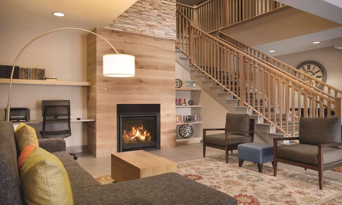 Brooklyn Center Hotel | Country Inn & Suites by Radisson, Brooklyn Park - Brooklyn Center, MN