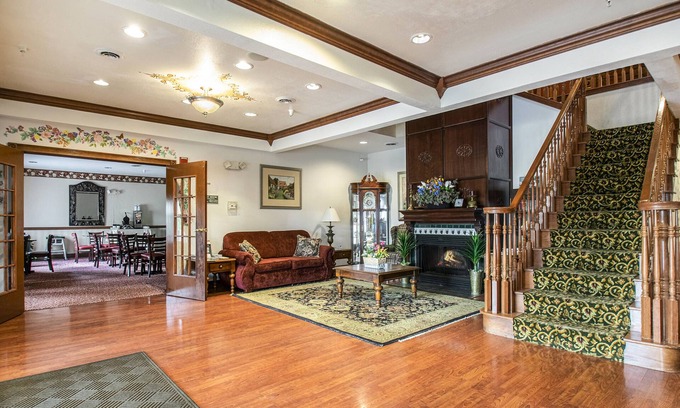 Elkhart Hotel | Country Inn & Suites by Radisson, Elkhart North, IN
