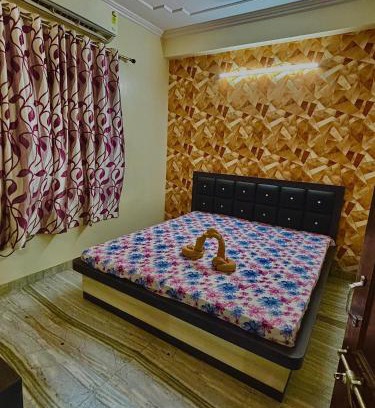 Vaishali Nagar House | Couple Room
