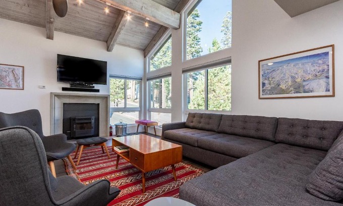 Mammoth Lakes Apartment | Courchevel C # 9