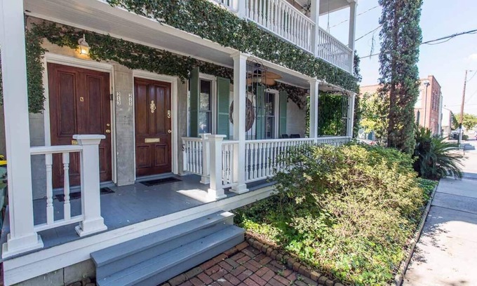 Historic Downtown Savannah House | Courtyard on Gaston w/Private Living Area & Murphy Bed by Lucky Savannah