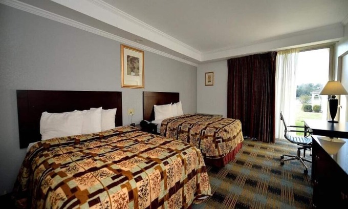 Somerset Hotel | COURTYARD ROOM, 2 QUEEN BEDS WITH RIVER-VIEW