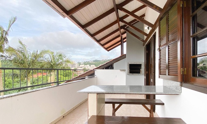 Ze Amandio Apartment | Cover - Resident. Green Seas