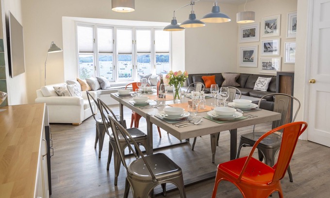 Salcombe Cottage | COXSWAINS WATCH, family friendly, with a garden in Salcombe