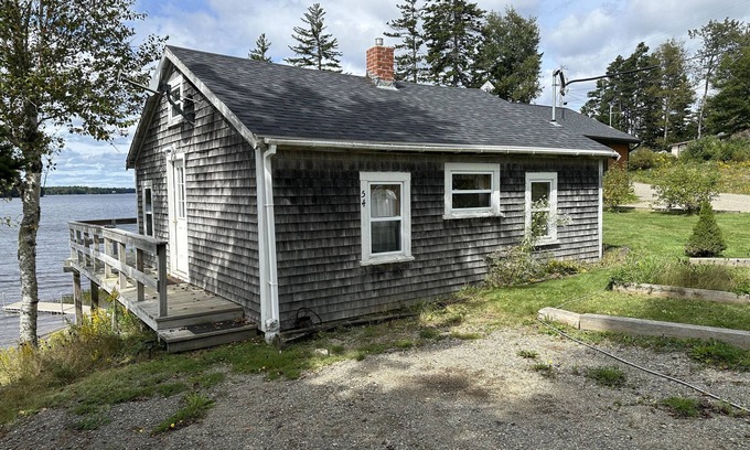 East Machias Cabin | Cozy 1 bedroom cabin a few steps from Gardner Lake
