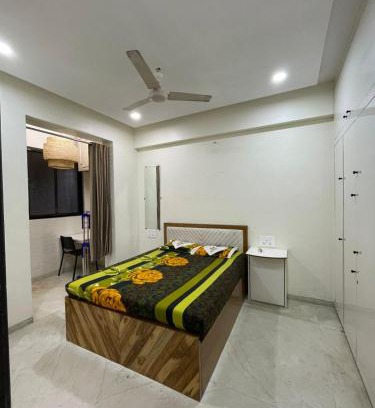 Khar Apartment | Cozy 1 BHK Prime location on Linking Road, Bandra