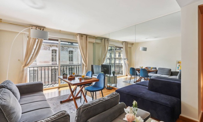 Porte-Dauphine Apartment | Cozy 1BR Near Trocadero & Arc de Triomphe