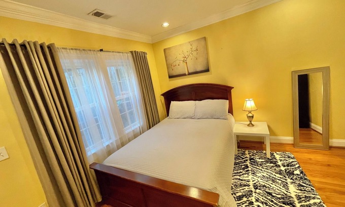 Norwood Park House | Cozy 1BR with Full Bath & Your Own Entrance, and convenient parking