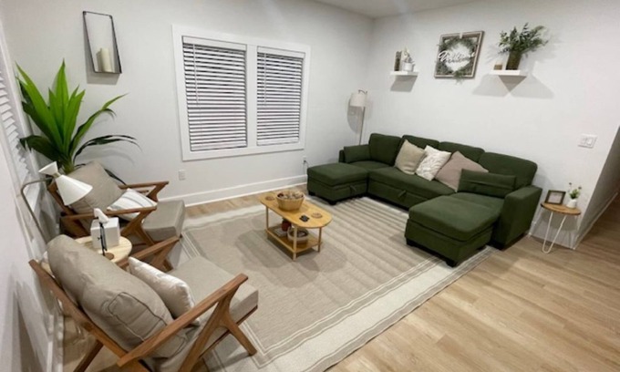 Church Street Apartment | Cozy 2/1 Duplex 10 min from ATL Airport- Unit A