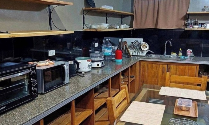 General Santos House | Cozy 2-bedroom townhome in charming General Santos City with WiFi, AC
