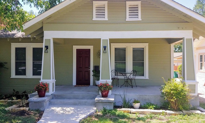 Belton House | Cozy 2-bedroom Craftsman Bungalow home in the charming historic downtown Belton.
