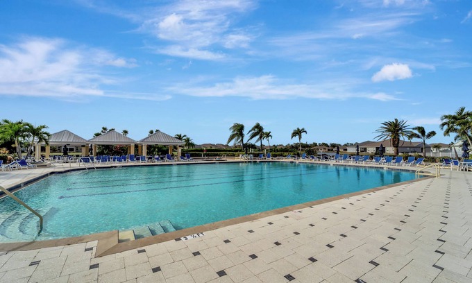 Port Charlotte - Charlotte Harbor House | Cozy 2-bedroom home in Port Charlotte with AC, WiFi, fitness rm at Clubhouse