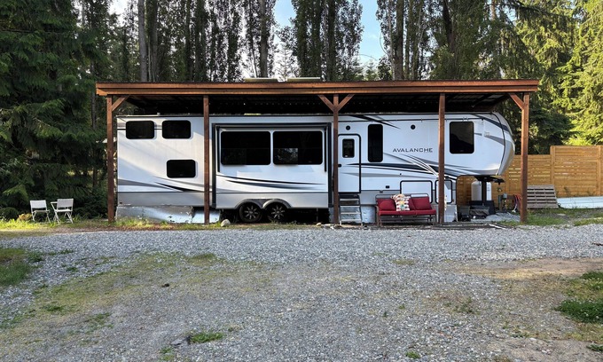 Oak Harbor House | Cozy 2-bedroom RV with AC, WiFi in enchanting Oak Harbor