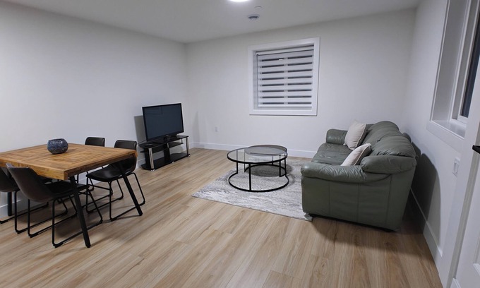 Willoughby Apartment | Cozy 2 br basement available