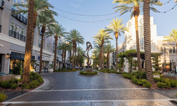 Green Valley Ranch Condo | Cozy 2-Master bedroom condo with private bathrooms located near The District.
