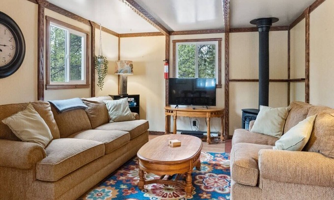 Fairplay House | Cozy 2BR Alma Mountain Cabin