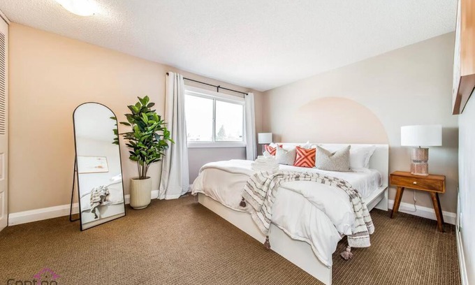 Northwest Edmonton House | Cozy 3BD w/AC, Patio, Theatre Room, 15 min to DT