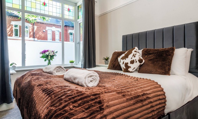 Bloxwich House | Cozy 4 bed house in Birmingham for trade stays