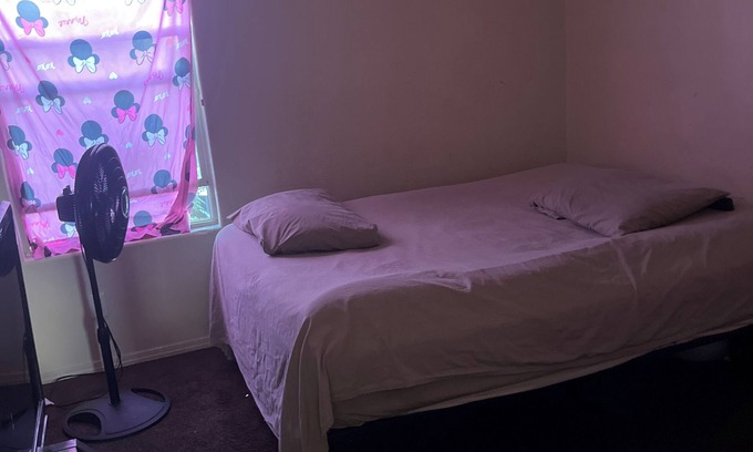 Albuquerque House | Cozy 4-bedroom house with AC and WiFi in adorable Albuquerque
