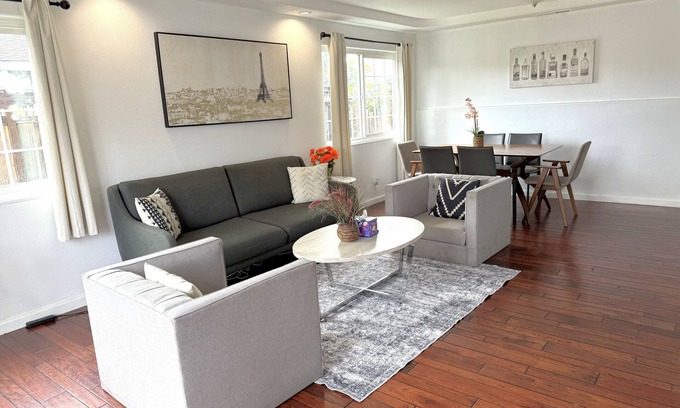 South Sundale House | Cozy 4 bedroom in Fremont with free Parking & WiFI & Great location