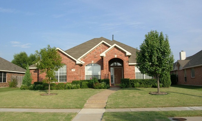 Frisco House | Cozy accommodations in quiet neighborhood, close to highways and attractions