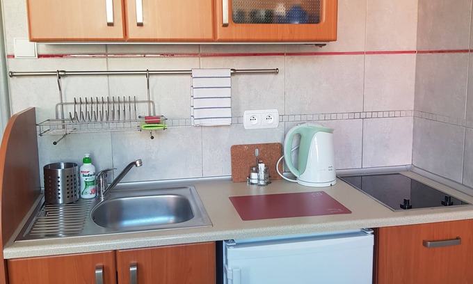 City Centre Apartment | Cozy and bright studio apartment in a great location, perfect for 2 people.