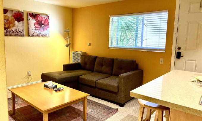 El Cerrito House | Cozy and Charming Guest Suite for Extended Stay