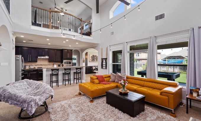 Pflugerville House | Cozy and Fun Luxury Family Home!