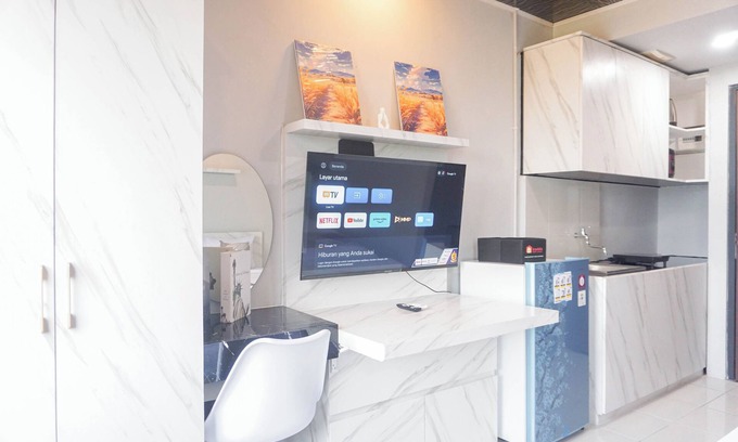 Cikarang Apartment | Cozy And Homey Studio At Riverdale Apartment